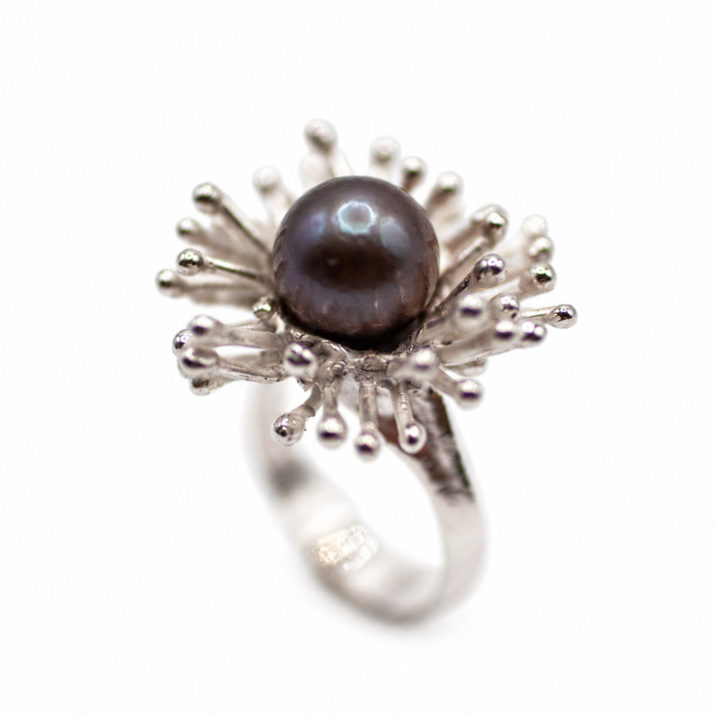 Anemona Pearl Ring