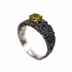 Anillo Olivine Rock