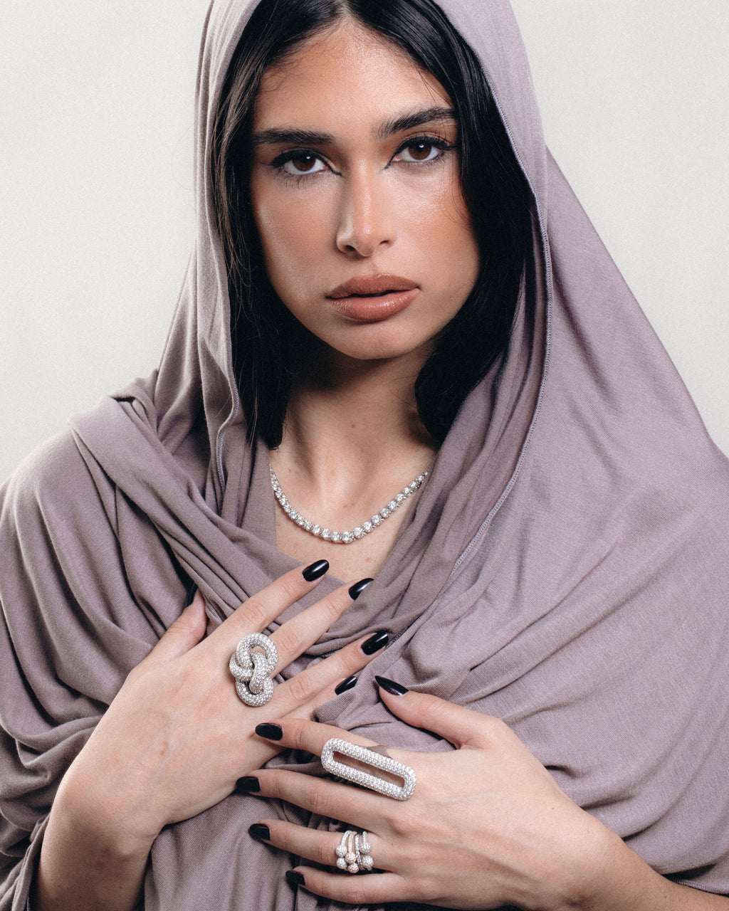 خاتم بافيه بحجر بوهيمي مستدير