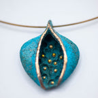 قلادة التين