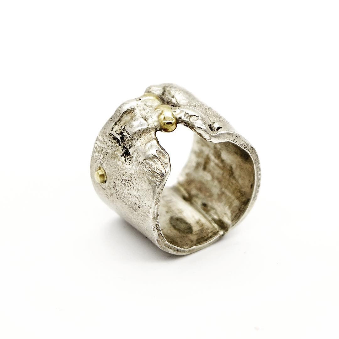 Dual-Tone Ring