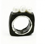 Three Pearls Ring