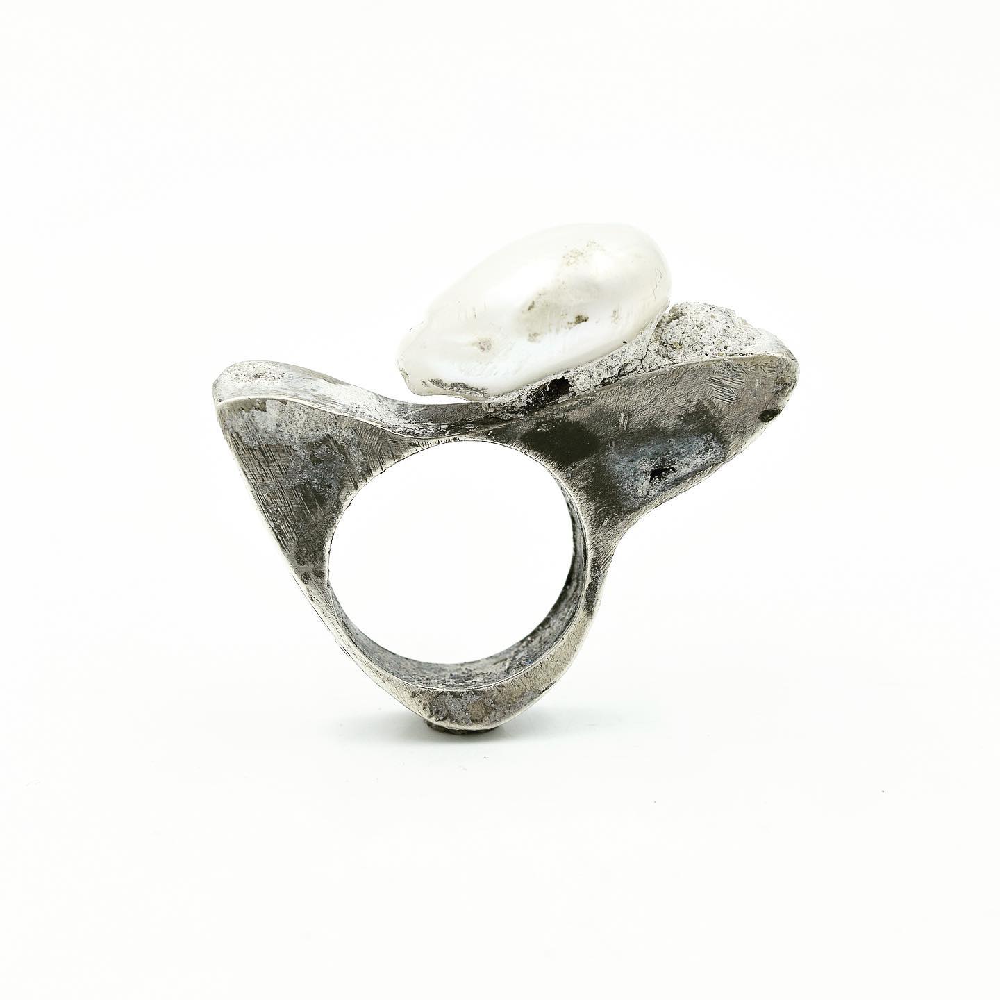 The Baroque Balance Ring