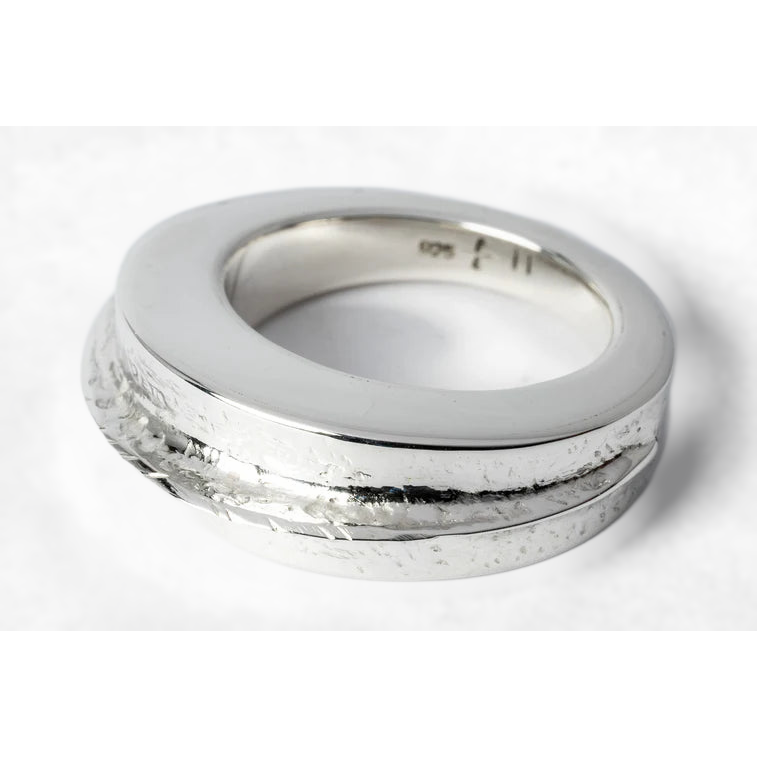 Foldform Crescent Ring